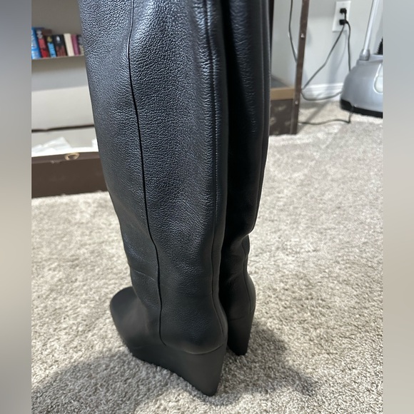 Gucci Black Leather Wedge Knee-High Boots - Picture 3 of 12